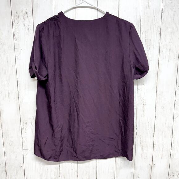 Wilfred Top Women Size XS Plum Vneck Button Short Sleeve Blouse Cuff Sleeves - Picture 8 of 8